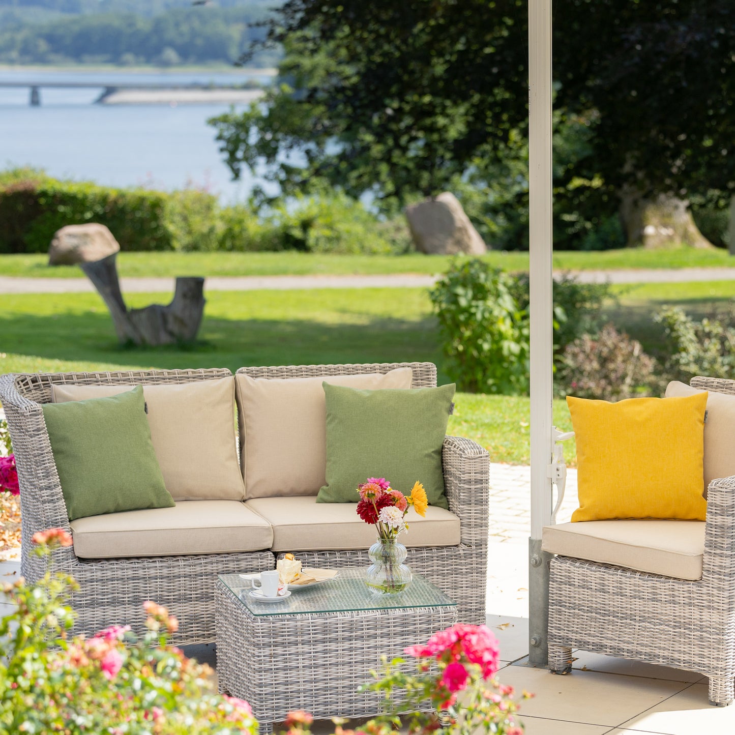 Outdoor Dekokissen Sunny 50x50cm Oliv